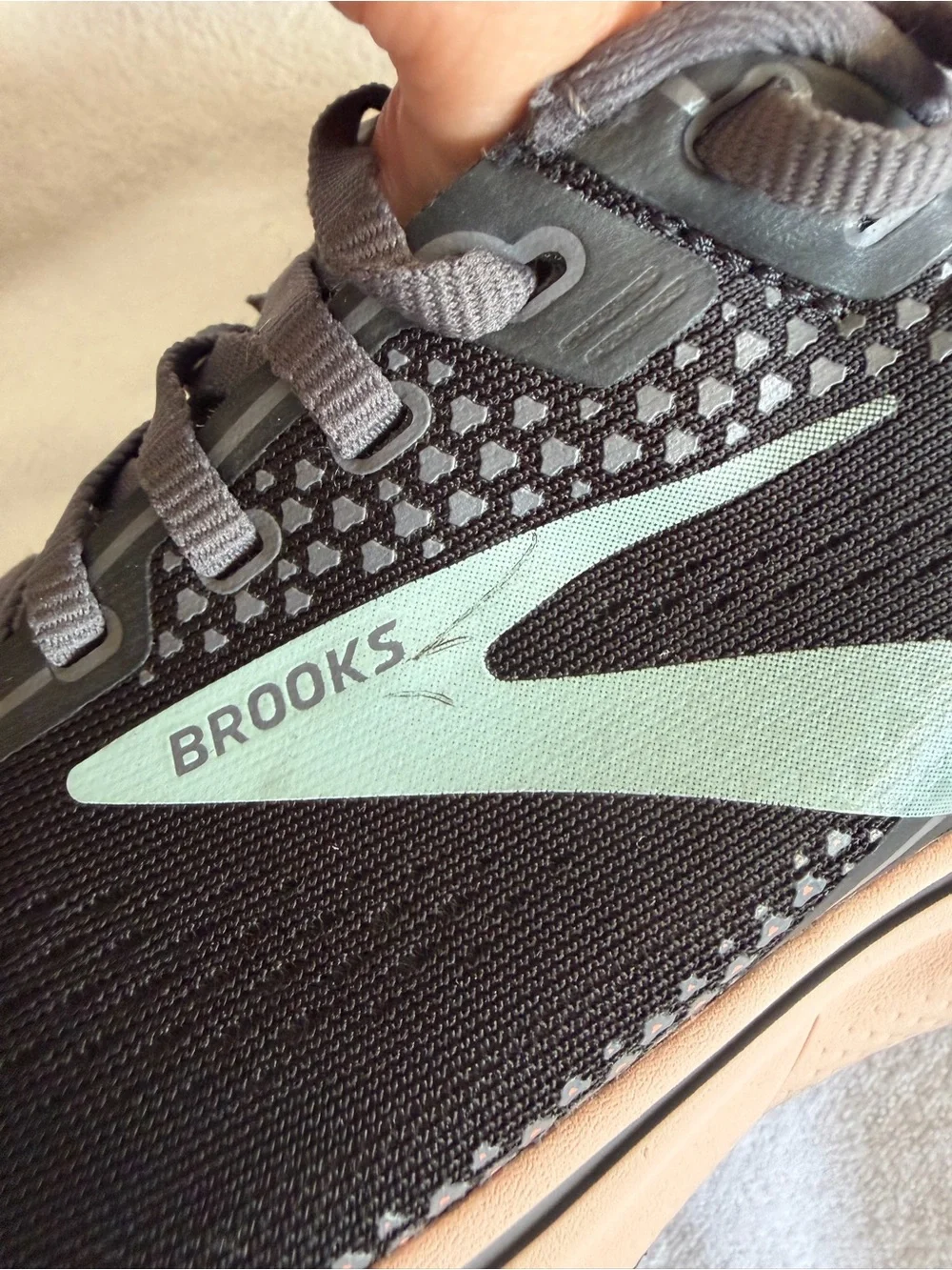 Brooks men ghost